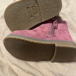 H&M Toddler Pink Faux Suede Chelsea Boots Size 6-6.5